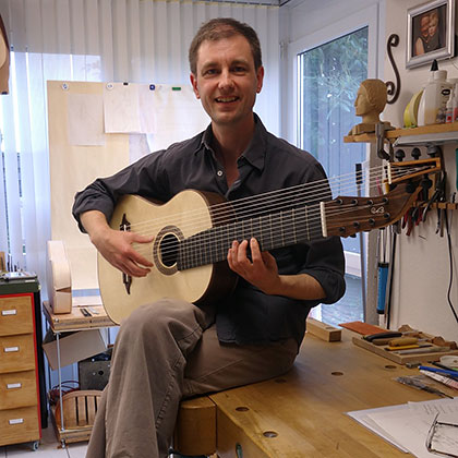 Michael Sander 13-saitige Gitarre